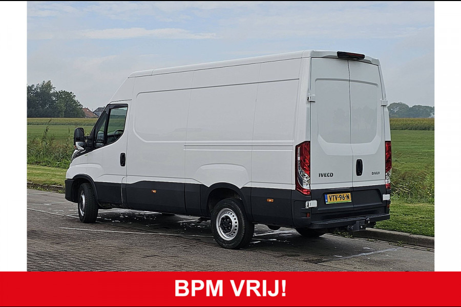 Iveco Daily 35S14 2.3 L2H2 Navi Camera Trekhaak 3500kg Cruise Euro6