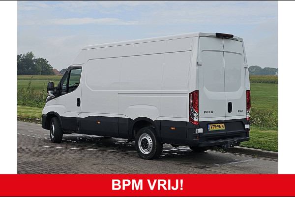 Iveco Daily 35S14 2.3 L2H2 Navi Camera Trekhaak 3500kg Cruise Euro6