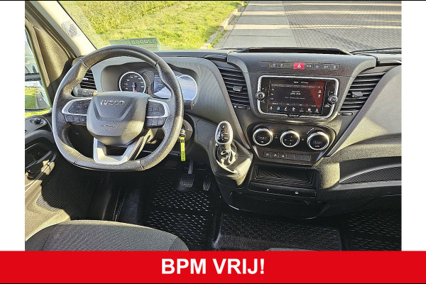 Iveco Daily 35S14 2.3 L2H2 Navi Camera Trekhaak 3500kg Cruise Euro6