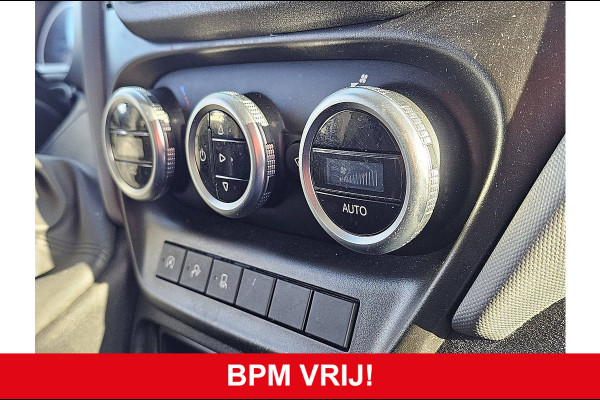 Iveco Daily 35S14 2.3 L2H2 Navi Camera Trekhaak 3500kg Cruise Euro6