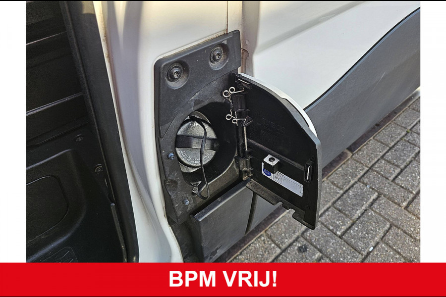 Iveco Daily 35S14 2.3 L2H2 Navi Camera Trekhaak 3500kg Cruise Euro6