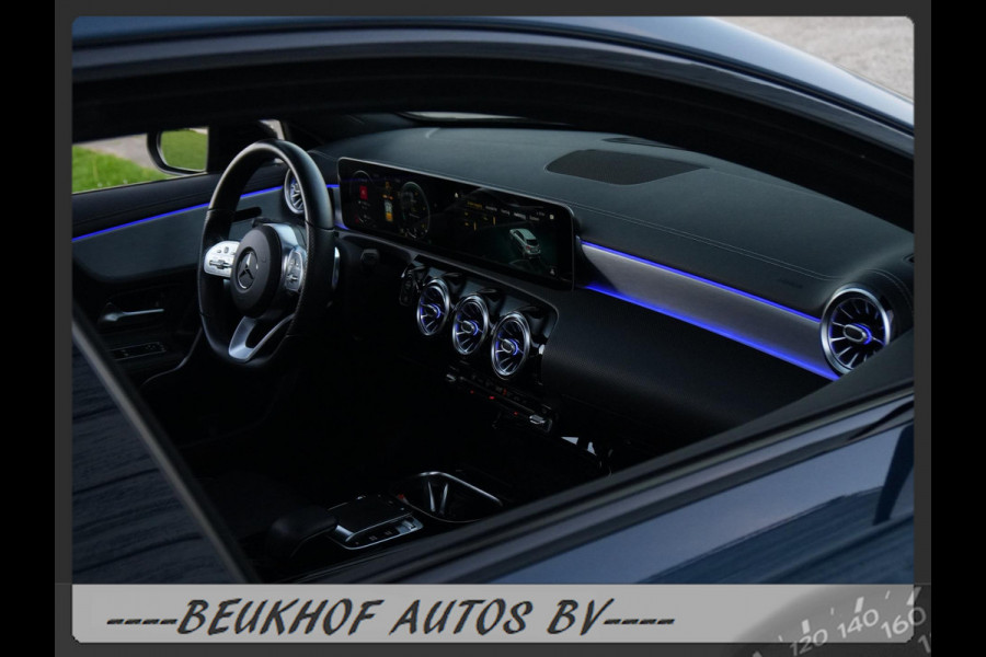 Mercedes-Benz A-Klasse 220 4MATIC Premium Pano Leer Nav Cam