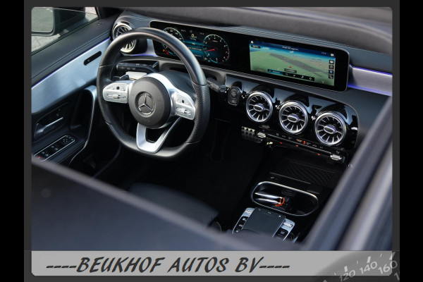 Mercedes-Benz A-Klasse 220 4MATIC Premium Pano Leer Nav Cam