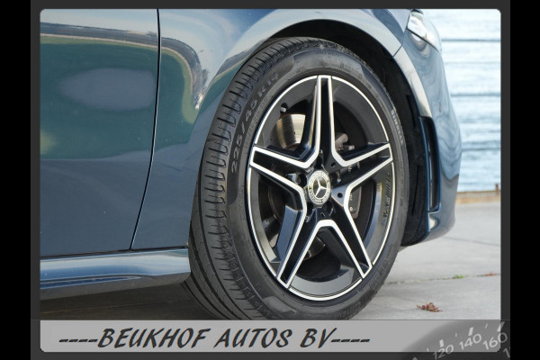 Mercedes-Benz A-Klasse 220 4MATIC Premium Pano Leer Nav Cam
