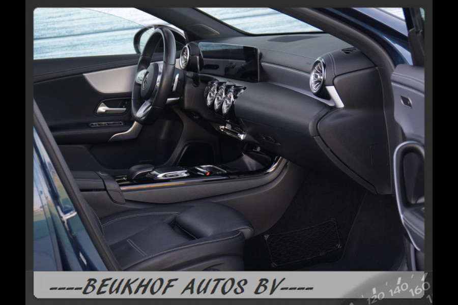 Mercedes-Benz A-Klasse 220 4MATIC Premium Pano Leer Nav Cam