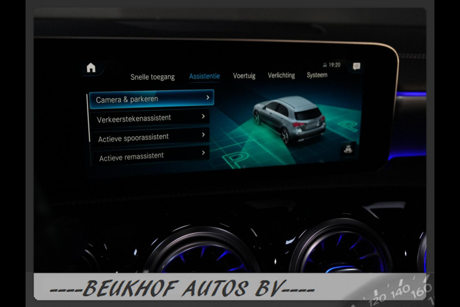 Mercedes-Benz A-Klasse 220 4MATIC Premium Pano Leer Nav Cam