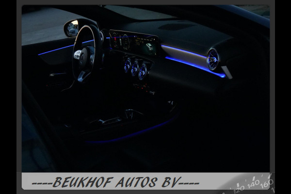 Mercedes-Benz A-Klasse 220 4MATIC Premium Pano Leer Nav Cam