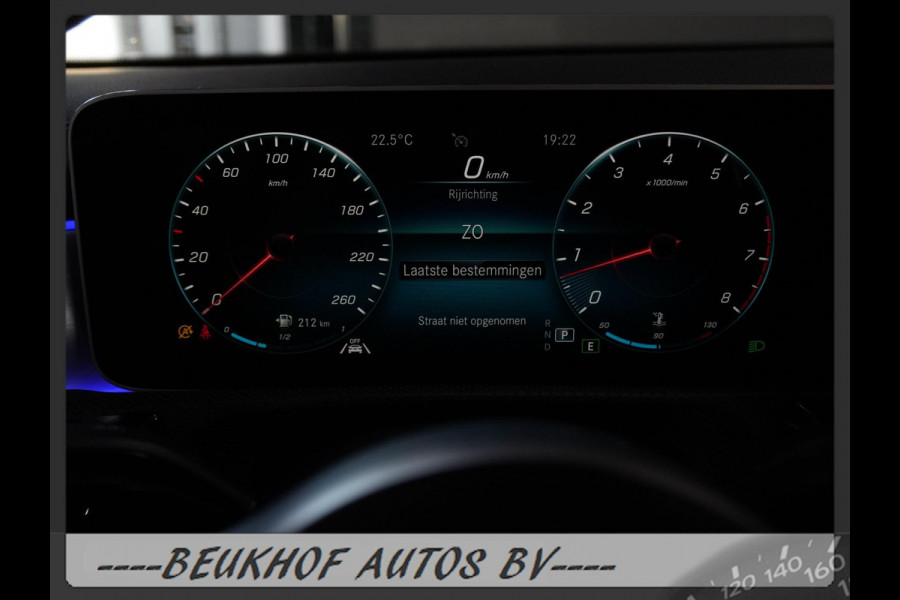 Mercedes-Benz A-Klasse 220 4MATIC Premium Pano Leer Nav Cam
