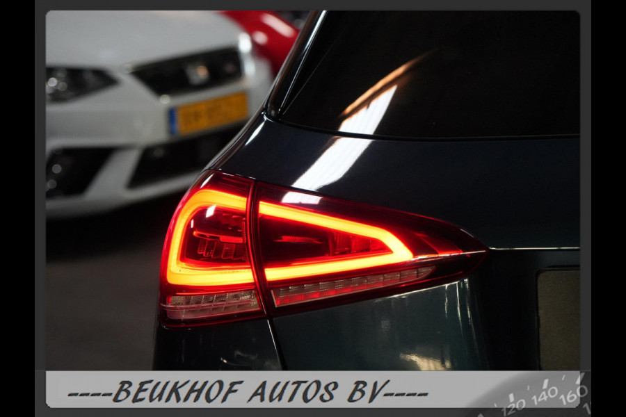 Mercedes-Benz A-Klasse 220 4MATIC Premium Pano Leer Nav Cam