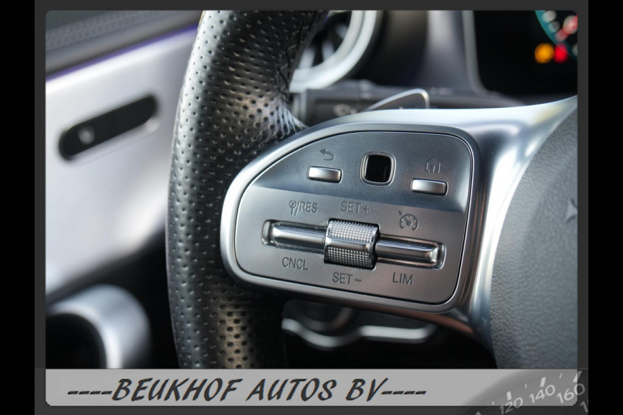 Mercedes-Benz A-Klasse 220 4MATIC Premium Pano Leer Nav Cam