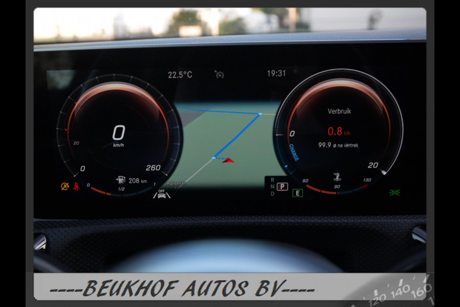Mercedes-Benz A-Klasse 220 4MATIC Premium Pano Leer Nav Cam
