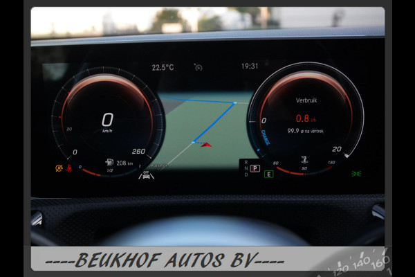 Mercedes-Benz A-Klasse 220 4MATIC Premium Pano Leer Nav Cam