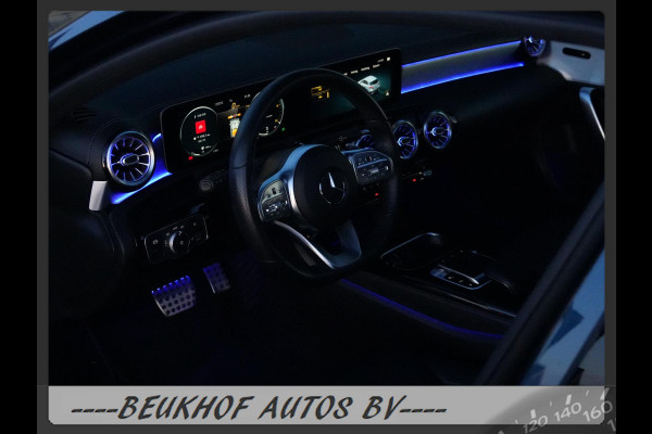 Mercedes-Benz A-Klasse 220 4MATIC Premium Pano Leer Nav Cam