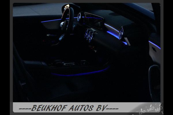 Mercedes-Benz A-Klasse 220 4MATIC Premium Pano Leer Nav Cam