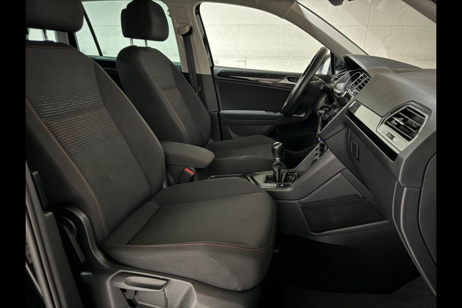 Volkswagen Tiguan 1.4 TSI ACT Carplay ACC Stoelver. Camera Trekh.