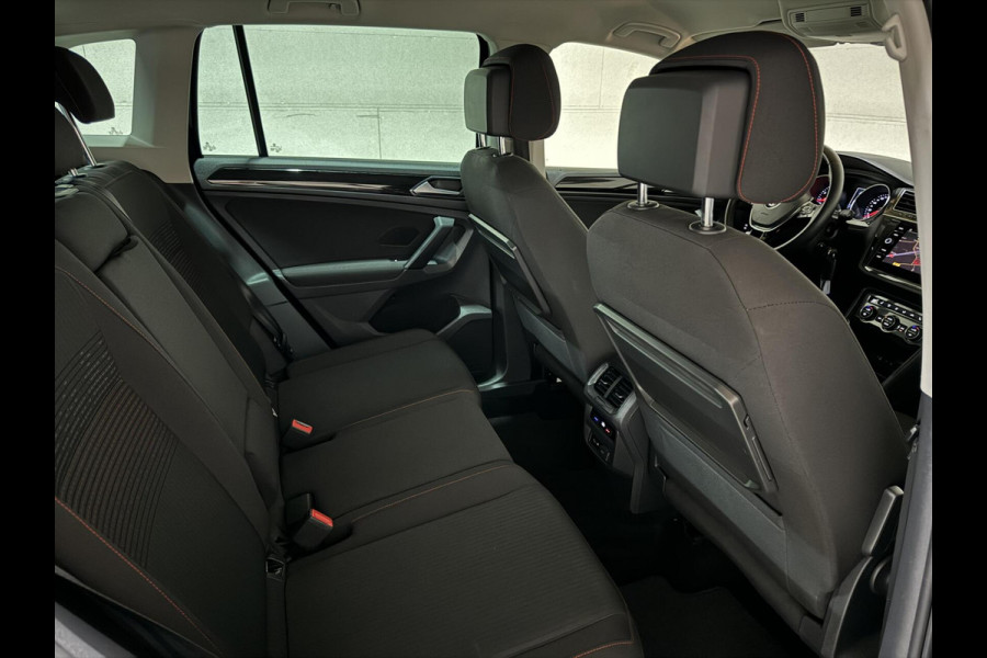 Volkswagen Tiguan 1.4 TSI ACT Carplay ACC Stoelver. Camera Trekh.