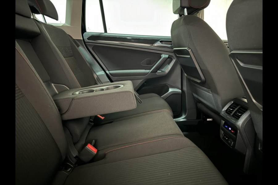 Volkswagen Tiguan 1.4 TSI ACT Carplay ACC Stoelver. Camera Trekh.