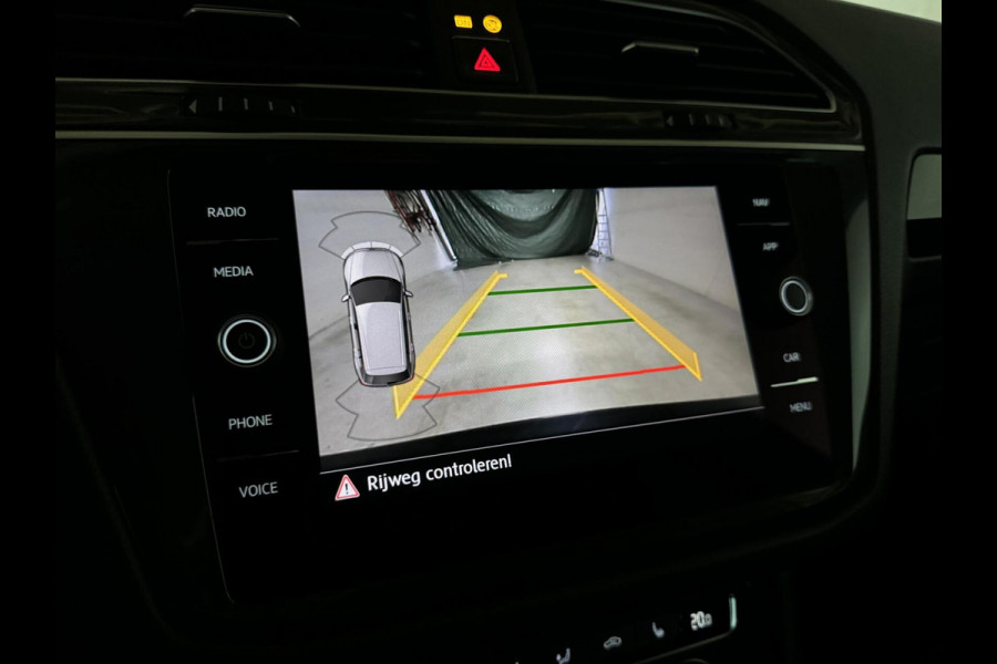 Volkswagen Tiguan 1.4 TSI ACT Carplay ACC Stoelver. Camera Trekh.