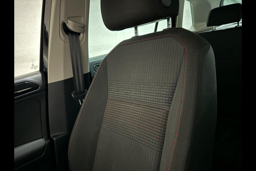Volkswagen Tiguan 1.4 TSI ACT Carplay ACC Stoelver. Camera Trekh.