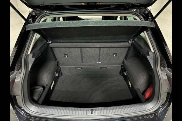 Volkswagen Tiguan 1.4 TSI ACT Carplay ACC Stoelver. Camera Trekh.