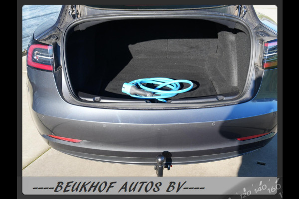 Tesla Model 3 Long Range AWD 75 kWh Trekhaak Soh 92.3% Leer