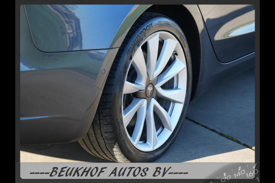 Tesla Model 3 Long Range AWD 75 kWh Trekhaak Soh 92.3% Leer