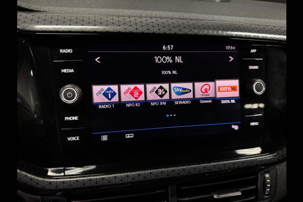 Volkswagen T-Cross 1.0 TSI DSG R-Line, Apple Carplay, ACC, Virtual Cockpit, Multistuur, Clima, Stoelverwarming, Dealer Onderhouden