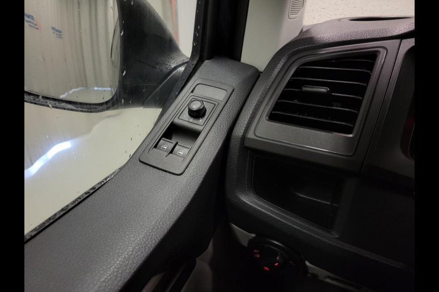 Volkswagen Transporter 2.0TDI 150pk L2/H1 Automaat Euro 6! Volkswagen Transporter 2.0TDI 150pk L2/H1 Automaat Euro 6!