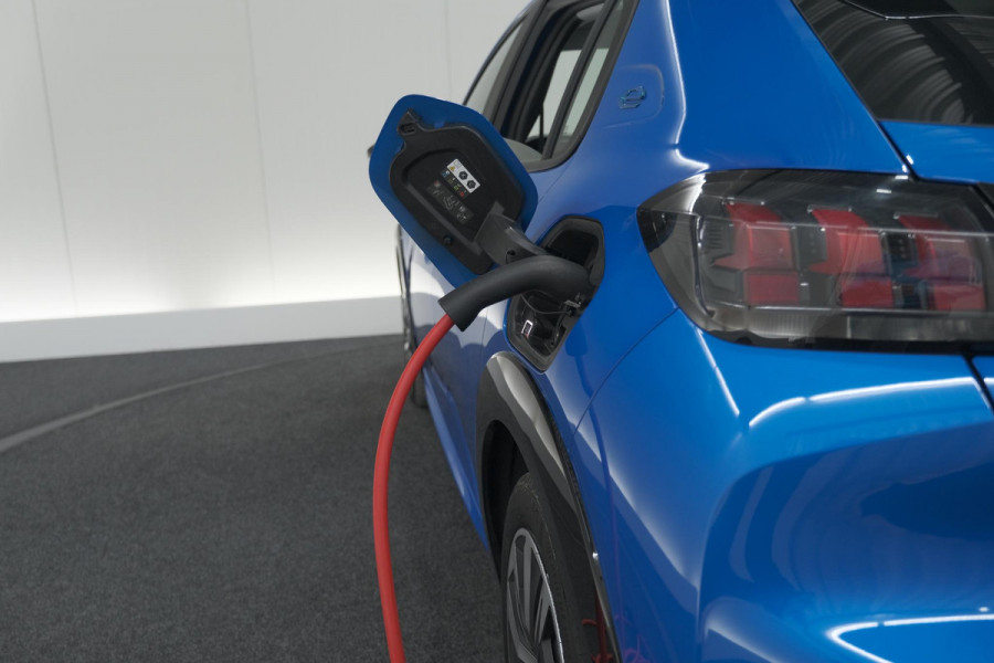 Peugeot e-208 EV Active 50 kWh | Navigatie | Apple Carplay | Climate Control Peugeot e-208 EV Active 50 kWh | Navigatie | Apple Carplay | Climate Control