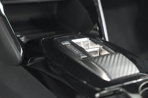 Peugeot e-208 EV Active 50 kWh | Navigatie | Apple Carplay | Climate Control Peugeot e-208 EV Active 50 kWh | Navigatie | Apple Carplay | Climate Control