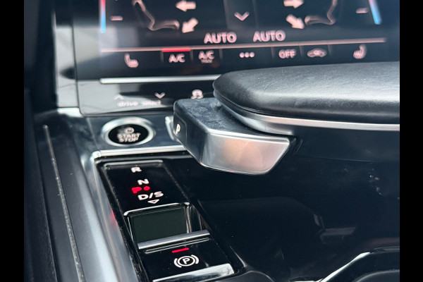 Audi e-tron Sportback 55 QUATTRO S Line 95 kWh Pano|Sportstoelen|Camera