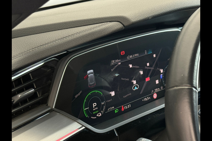 Audi e-tron Sportback 55 QUATTRO S Line 95 kWh Pano|Sportstoelen|Camera