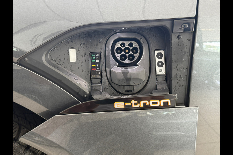 Audi e-tron Sportback 55 QUATTRO S Line 95 kWh Pano|Sportstoelen|Camera