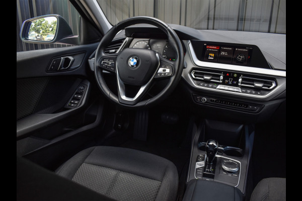 BMW 1-serie 118i HIGH EXECUTIVE EDITION | M-SPORT WHEELS | DAB+ | AUTOMAAT | PDC | LED |