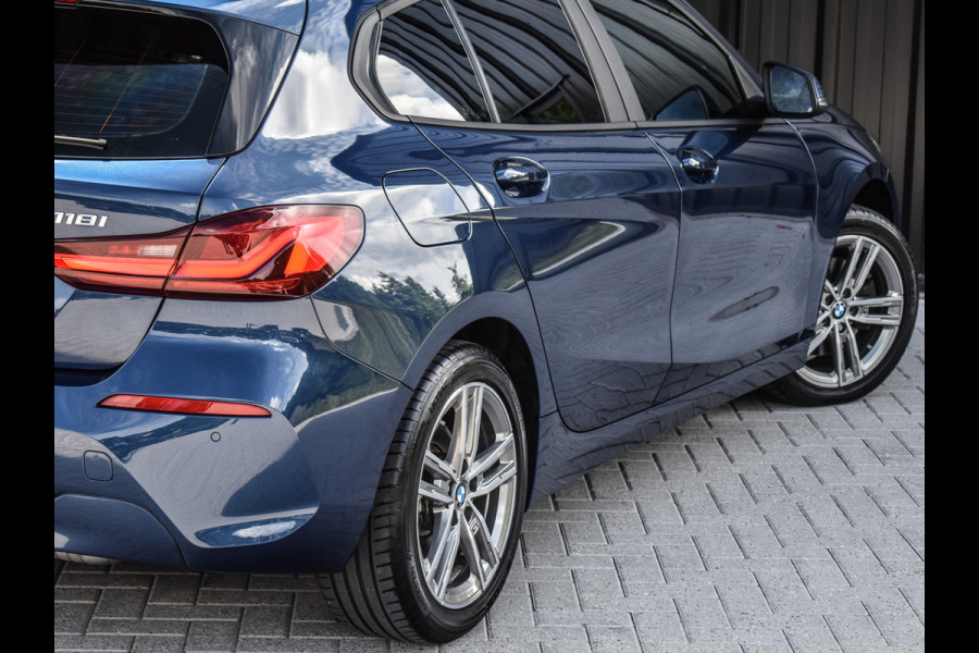 BMW 1-serie 118i HIGH EXECUTIVE EDITION | M-SPORT WHEELS | DAB+ | AUTOMAAT | PDC | LED |