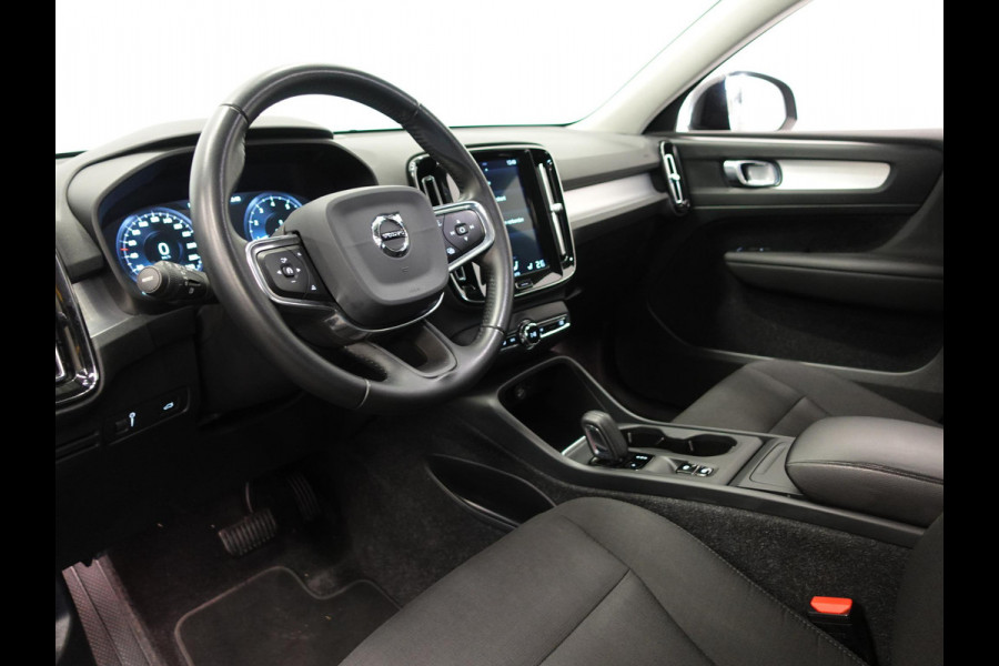 Volvo XC40 1.5 T3 163pk Momentum | Navigatie | Climate Control | Stoelverwarming | Dab | digitale Cockpit