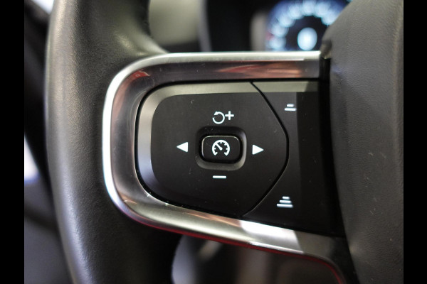 Volvo XC40 1.5 T3 163pk Momentum | Navigatie | Climate Control | Stoelverwarming | Dab | digitale Cockpit