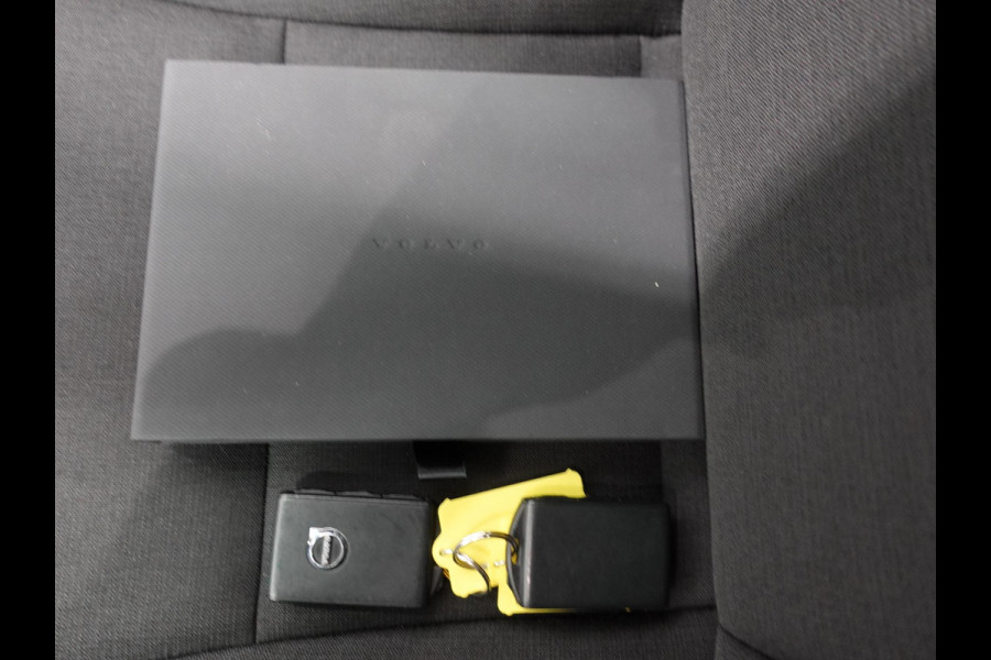Volvo XC40 1.5 T3 163pk Momentum | Navigatie | Climate Control | Stoelverwarming | Dab | digitale Cockpit
