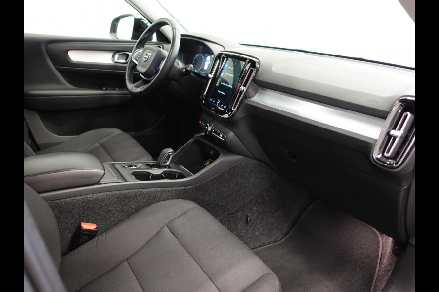 Volvo XC40 1.5 T3 163pk Momentum | Navigatie | Climate Control | Stoelverwarming | Dab | digitale Cockpit