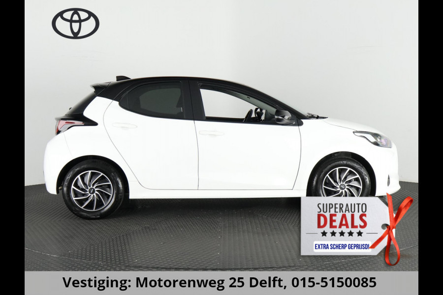 Toyota Yaris 1.5 HYBRID AUTOMAAT BLACK & WHITE GARANTIE 8-2033 NAVIGATIE.CLIMA.CRUISE
