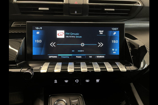 Peugeot 508 SW 1.2 PureTech Allure Pack Business Navigatie Apple Carplay/Android Auto Camera Parkeersensoren Adaptive Cruise Control Virtual Cockpit Full Led koplampen Lichtmetalen velgen Getinte ramen Climate Control Peugeot 508 SW 1.2 PureTech Allure Pack Business Navigatie Apple Carplay/Android Auto Camera Parkeersensoren Adaptive Cruise Control Virtual Cockpit Full Led koplampen Lichtmetalen velgen Getinte ramen Climate Control