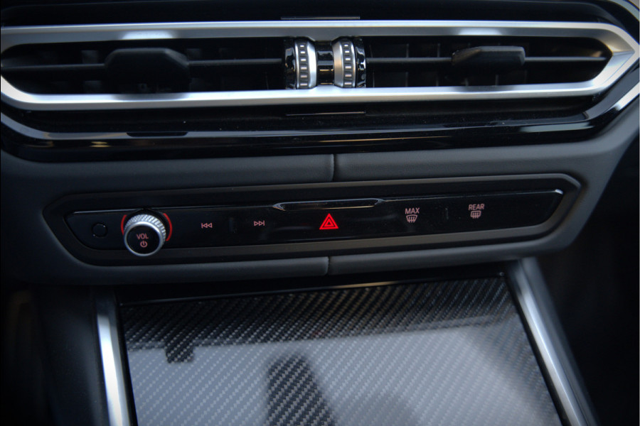 BMW 3-serie 320e High Executive M Sport | Panoramadak | Harman Kardon | Carbon | Camera | Adaptive LED | Stoelverwarming | Stuurverwarming | Apple Carplay | Navigatie | Cruise Control | Memory Seat | Trekhaak | Keyless | Shadowline