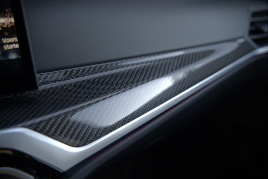 BMW 3-serie 320e High Executive M Sport | Panoramadak | Harman Kardon | Carbon | Camera | Adaptive LED | Stoelverwarming | Stuurverwarming | Apple Carplay | Navigatie | Cruise Control | Memory Seat | Trekhaak | Keyless | Shadowline