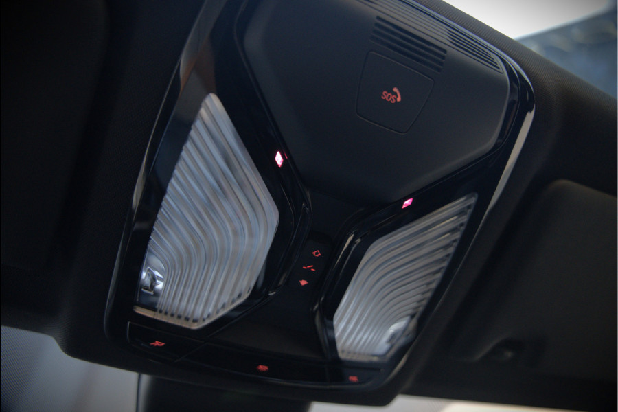 BMW 3-serie 320e High Executive M Sport | Panoramadak | Harman Kardon | Carbon | Camera | Adaptive LED | Stoelverwarming | Stuurverwarming | Apple Carplay | Navigatie | Cruise Control | Memory Seat | Trekhaak | Keyless | Shadowline