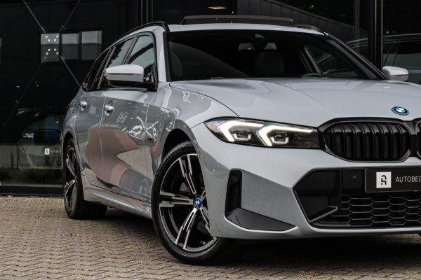 BMW 3 Serie Touring 320e - M-SPORT - PANO - CAMERA - BROOKLYN GREY