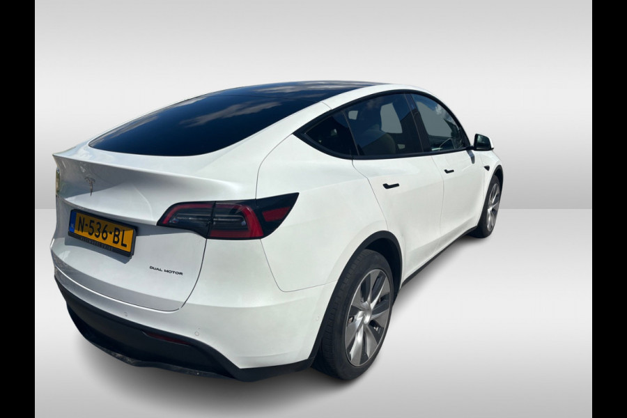 Tesla Model Y Long Range AWD 75 kWh / Autopilot / Panoramadak / Camera / 21'' / Keyless / Leder / Dodehoek / Navigatie / Stoelverwarming