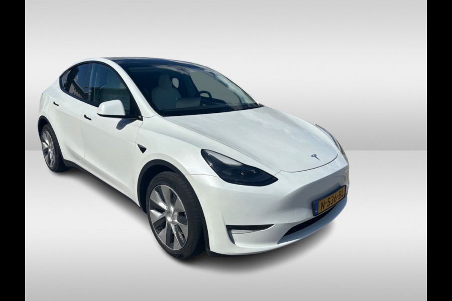 Tesla Model Y Long Range AWD 75 kWh / Autopilot / Panoramadak / Camera / 21'' / Keyless / Leder / Dodehoek / Navigatie / Stoelverwarming