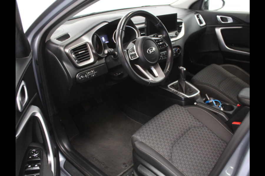 Kia Ceed 1.0 T-GDi DynamicLine | CAMERA | CARPLAY | NAVIGATIE | PDC | LMV | CRUISE