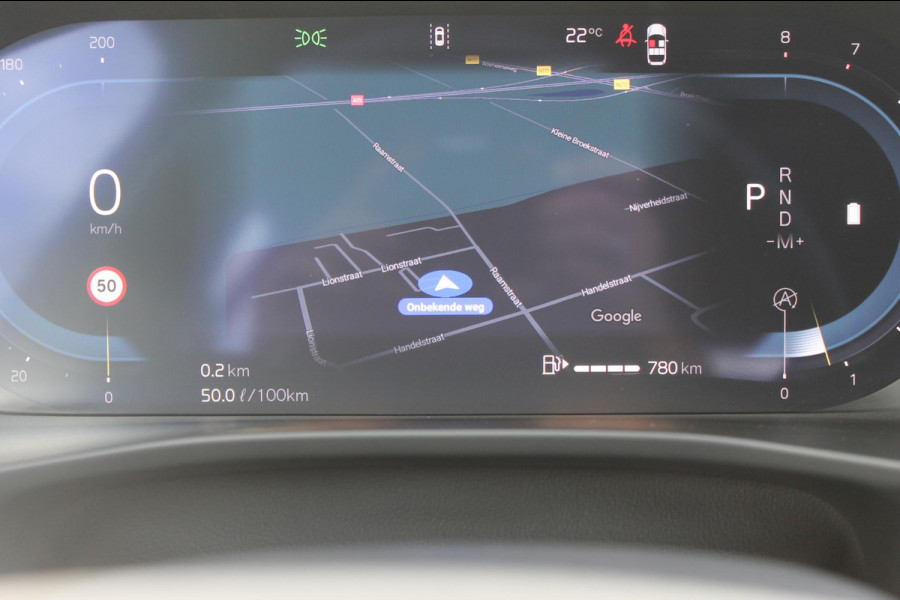 Volvo XC40 B4 211PK Automaat Plus Dark Google Infotainment / Semi elektrisch wegklapbare trekhaak / Verwarmbare voorruit / Harman Kardon Audio installatie / Elektrisch bedienbare voorstoelen