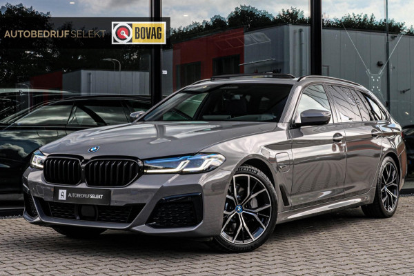 BMW 5 Serie Touring 530e M-SPORT - PANO - TREKHAAK - LASER - HARMAN - VOL!!!
